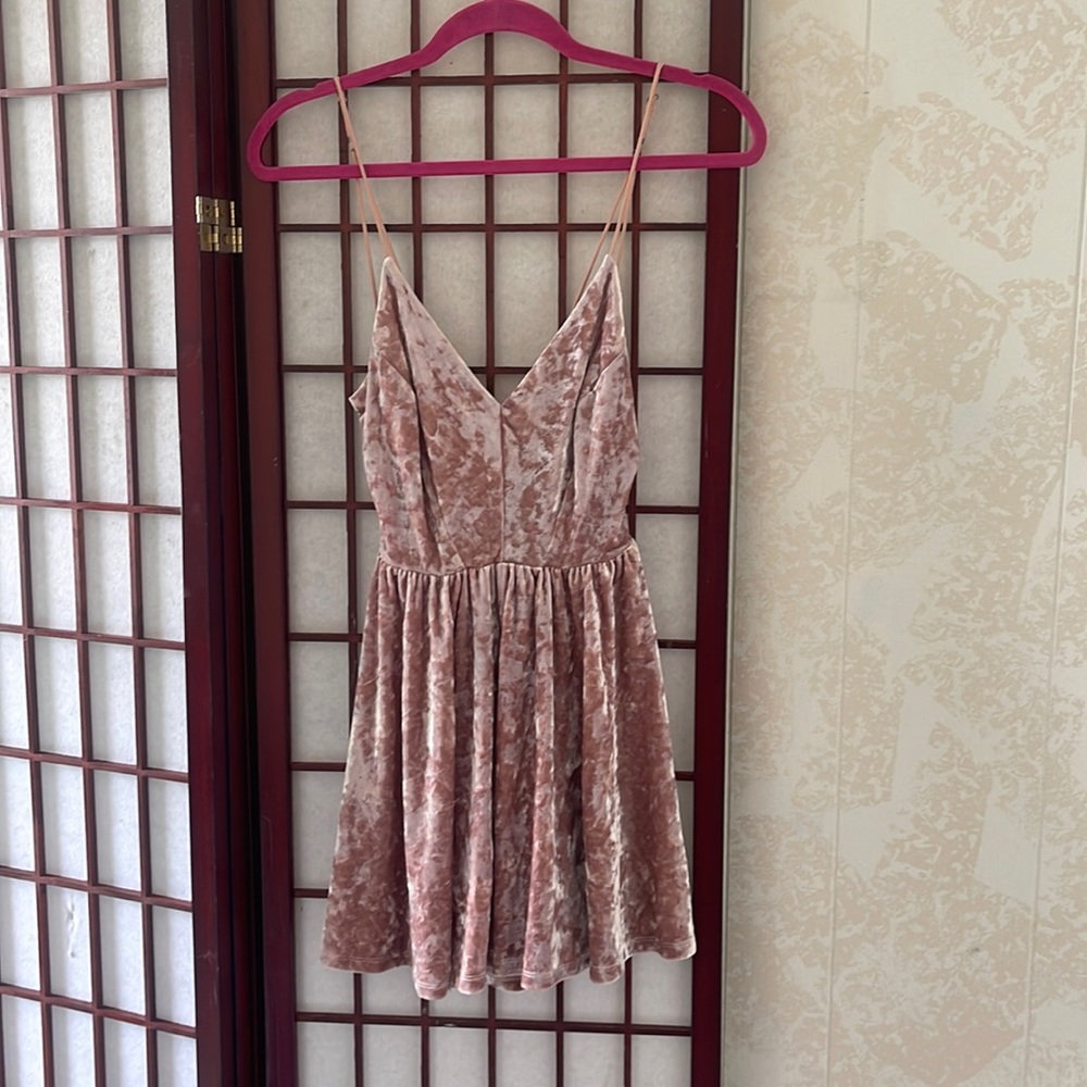 Blush Crushed velvet romper M